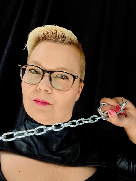 Domina Lady Susan Berlin nudes actress archive