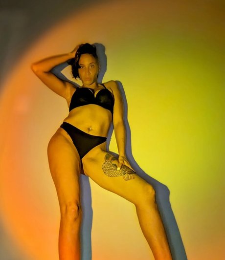 Doll Woods star beautiful pics