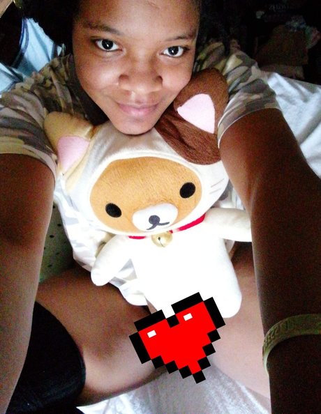 _Ebony Beary_ hd actress galleries