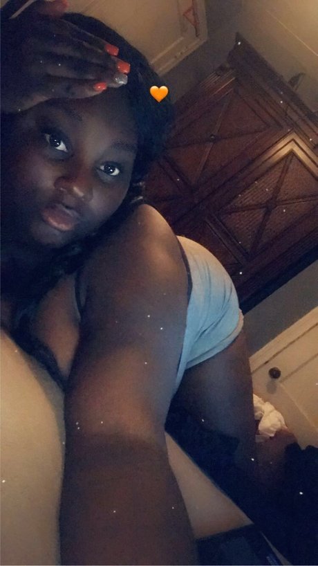 QueenNorthCarolina pornstar free pic