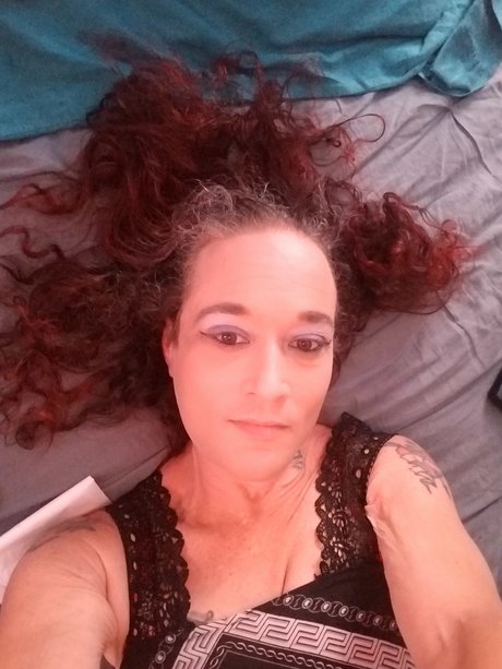 Janet Queen of spades Cougar model free photos