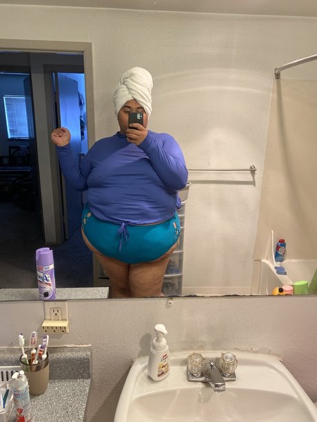 QueenKayyy pornstar pretty photo