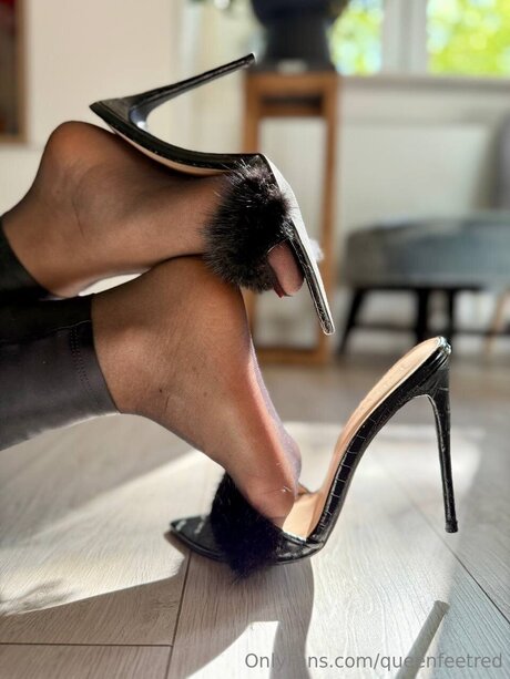 Queenfeetred hot actress gallery