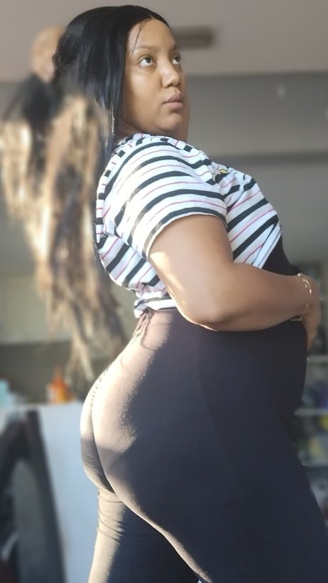 Queen Cosmos pornstar art image