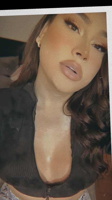 Dayana Osorio model nude photos