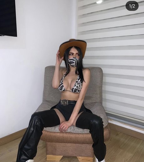 Dayana E free model pic