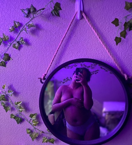 Madem Cocoa model perfect photo