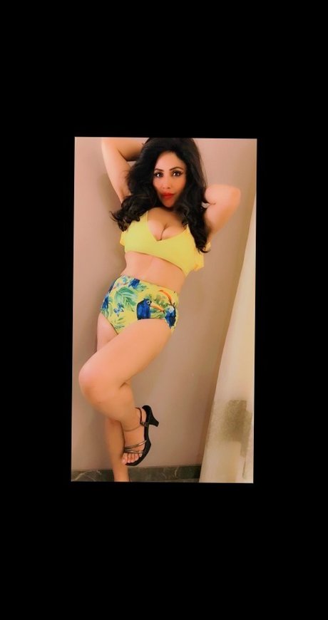 Rajsi Verma naked model picture