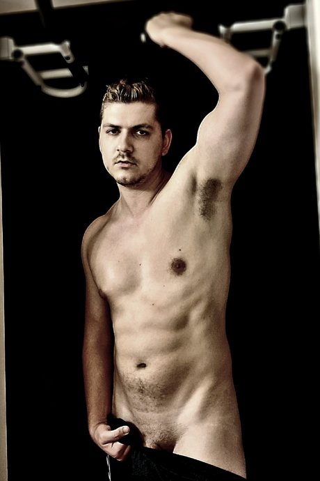 Dominic Nismo nude model image