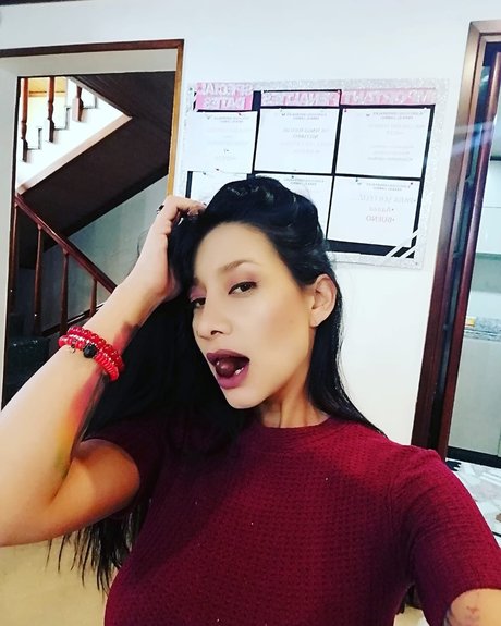 _dark hous pornstar nice pic