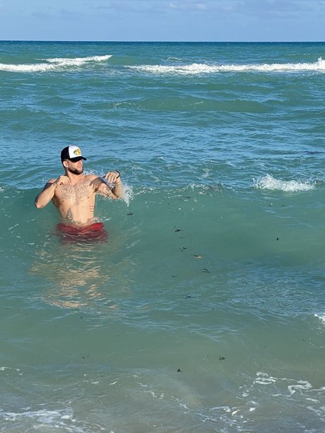 Cody Cole porn model archive