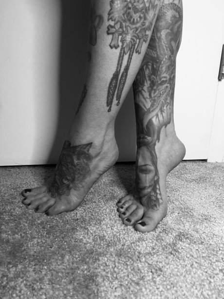 Desire Sole free pornstar images