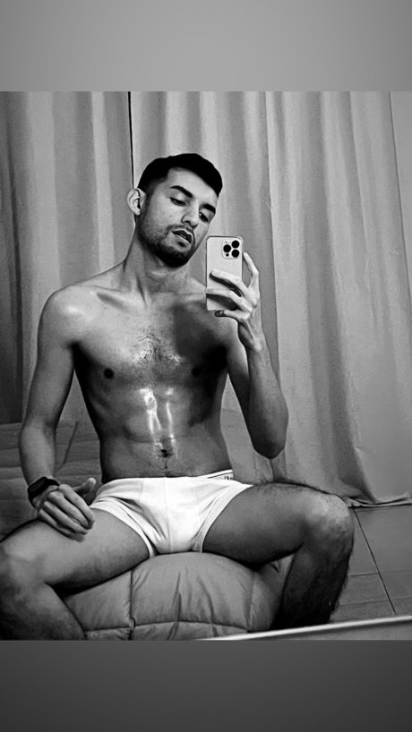 Dar o Ferreyra nude model photos