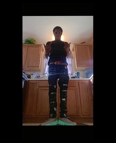 Eue 200 nude star galleries