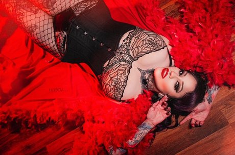 DesTinyfatality model naked pics