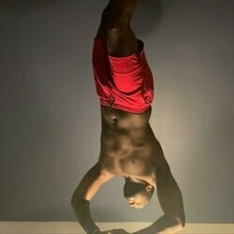 DREGEETONE model naked photos