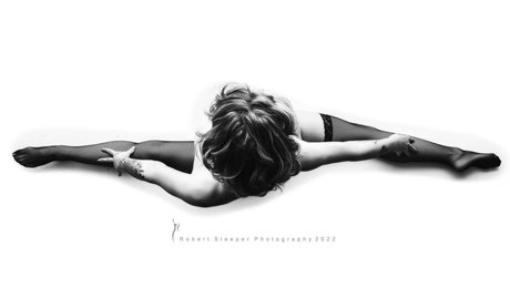 Raine Amethyst erotic pornstar pic