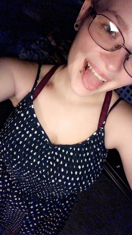 Raee pornstar naked img