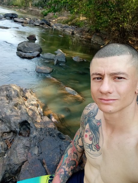 Israel Ferracini art model photos