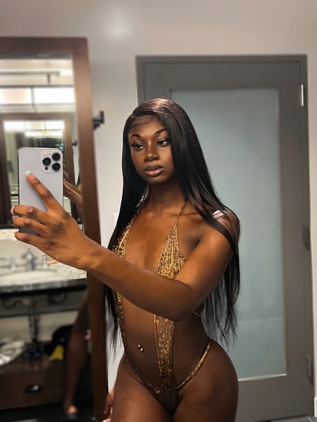 Realifebunny pornstar adult archive