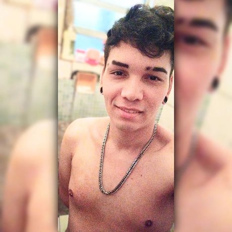 DJay VeVe model xxx photos