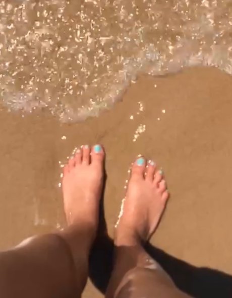 Feet of the earth star art gallery