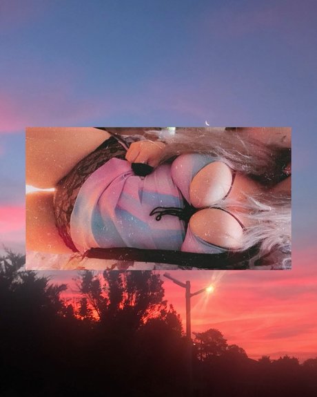 DivinitiesSiren nude model picture