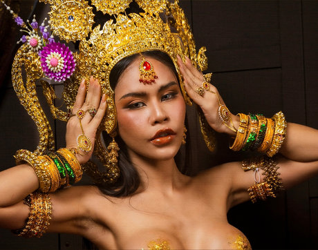 Raysileeum naked model gallery