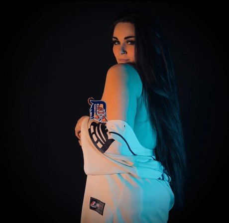 Raychal_ model sexy pic