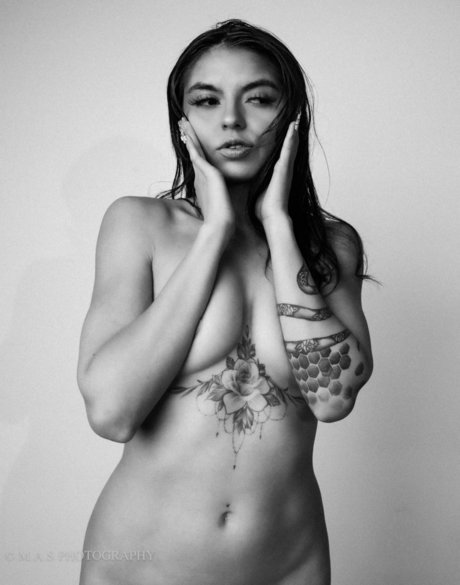 Raelyn_ pornographic model pictures