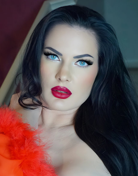 RAVEN ROSE PLATINUM PAGE sex model pic