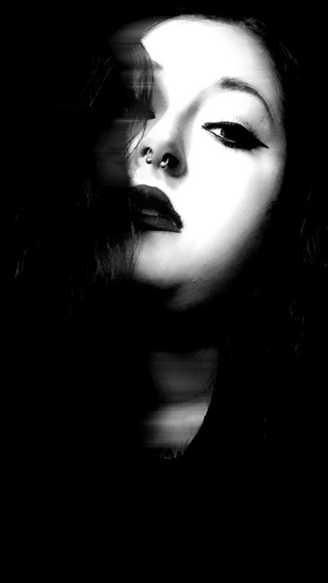 Raven Bonez model best picture