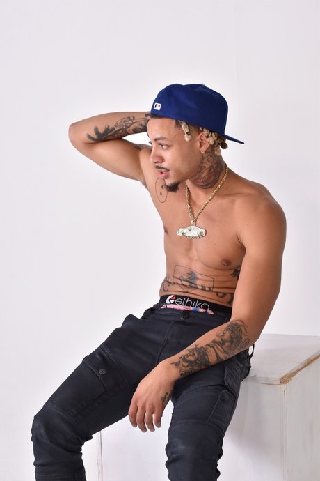 MR DPWH_ art actress galleries