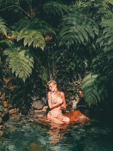 RARA star xxx photos