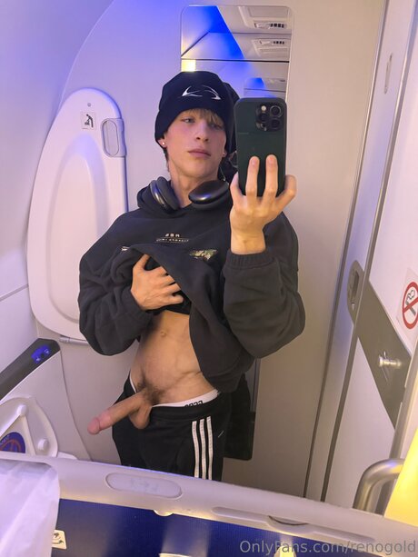 Reno Gold_ pornographic actress pics