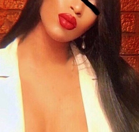 Renay Blue top model photo