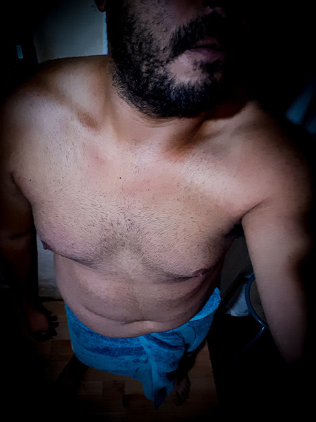 R H model adult images