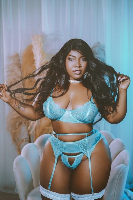 Regina Bans high quality actress img