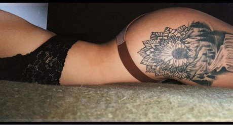 Reece Gray sexy star photos