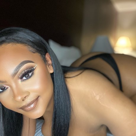 RED RAY star sexy galleries