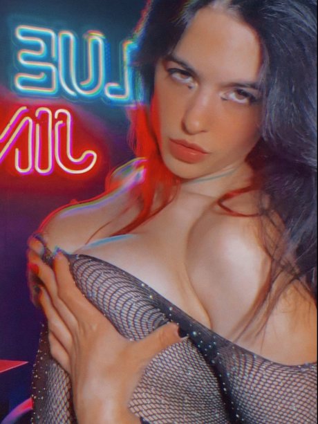 Red Jinx Maldici n Roja_ model nude picture