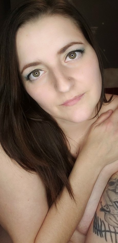 Redhotred erotic actress gallery