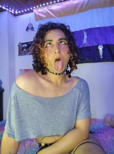 u88173359 naked pornstar photo