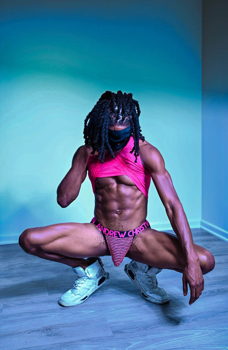 Rosco Thicc star erotic photo