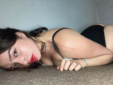 Roslyn Shalala porn star pic