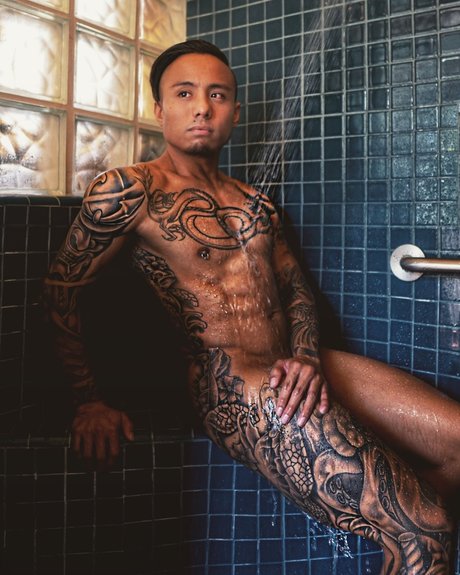 RDeezy hd model pictures