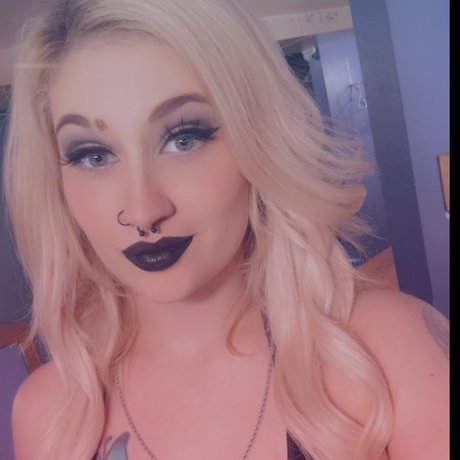 RiverSongx13 pornographic model picture