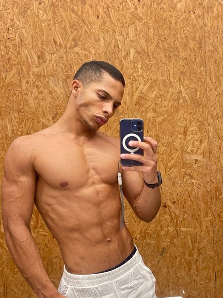 Henrique Santos model erotic img