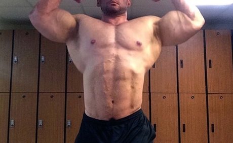 ryanmusclegod star sexy galleries
