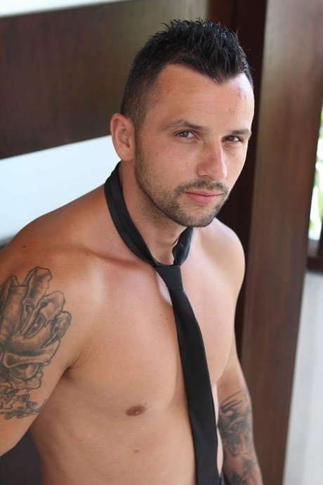 Dany Vallarta art star pic